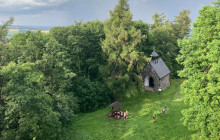 Letní výlety: Za výhledy na vyhaslou sopku. A lodí k zatopené obci