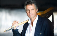 Dneska se mi zpívá líp, než kdy dřív, říká Janek Ledecký