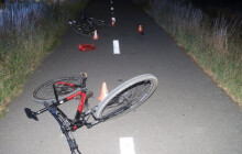 Dva podnapilí cyklisté se srazili. Policie hledá svědky nehody