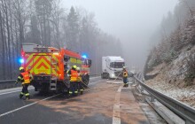 AKTUÁLNĚ: Pod Pradědem boural kamion s osobním autem