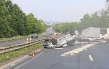 O víkendu přišli na silnicích v kraji o život dva lidé, několik osob skončilo v nemocnici