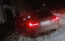 BMW ujíždělo policii dvoustovkou. Řidiče dopadl policejní pes