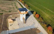 Tip na výlet: Slavnostně se otevře v neděli. Rozhledna v Tučíně připomíná římskou věž