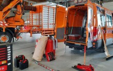 Bezplatná asistenční služba na dálnicích. Nabízí pomoc nonstop po celý rok