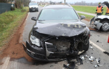 U Dolan se čelně srazila dvě auta. Při nehodě se zranila spolujezdkyně