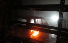 V autoservisu zasahovali hasiči. Požár zaměstnal tři jednotky