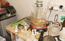 Přijeli kvůli napadení ženy, objevili navíc varnu. Pervitin si vyráběl na Olomoucku