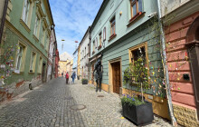 FOTO: Šemberka je na Velikonoce připravená. Ulici zdobí kraslicovníky