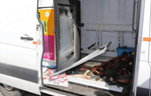 Zmizel zásilkový box. Zloději jej neuměli otevřít, tak si jej vzali celý