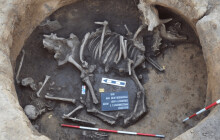 Vzácné šperky, mince i zlomek trůnu. Archeologové objevili ohromující nálezy