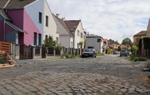 Oprava kanalizace odhalila, že pod starou silnicí nejsou konstrukční vrstvy