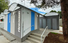 Letní areál plaveckého stadionu je hotový. Otevírá se v neděli