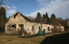 Chátrající sklad je nově kulturní památkou. Prohlášení by mohlo pomoct jeho obnově