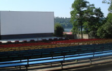 Letní kino v Mostkovicích láká na filmy i kulturu