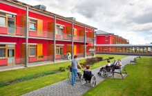 Zmrzlina, aktivity jen ve stínu. Domov pro seniory bojuje proti horku, dočká se i klimatizace