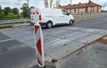 Oprava mostních závěrů u Baumaxu pokračuje. Výměna začne na podzim