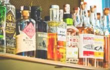 Ze zahradního domku ukradl zejména alkohol, včetně dvanáctileté slivovice