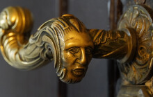 SOUTĚŽ: Zdobená klika zaujme v jednom z chrámů. Vyhrajte lístky do kina Metropol