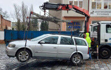 Z ulic Prostějova zmizely stovky autovraků. S některými ale město stále zápasí