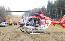 Nehoda vozidla horské služby. Na místě je i vrtulník