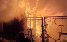 Hořela garáž i dřevěná kůlna. Hasiči zasahovali na Prostějovsku