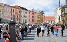Víkendové akce v Olomouci: Nová Bondovka, vinné slavnosti nebo food festival