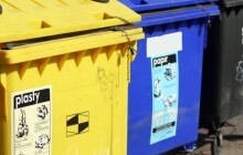 Malé, velké i barevné. Policie řeší už dvacítku krádeží popelnic