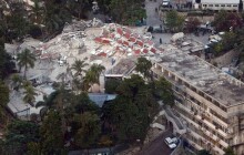 Právě dnes: Katastrofu na Haiti nepřežije 200 tisíc lidí
