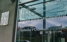 Před soudem stanul muž z Mongolska obžalovaný ze série znásilnění v Olomouci