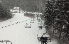 Lanovka, na které uvízlo 130 lidí, se znovu rozjela. Co bylo příčinou závady?