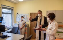 Při příležitosti světového dne nemocných se dostalo požehnání třem klinikám FNOL