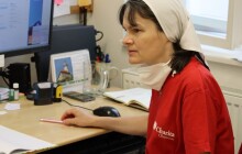 Lidé v nouzi jsou specifickými pacienty. Setkáváme se s extrémními případy, přiznává zdravotní sestra Helena Mikušková