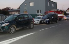 Škoda za kolizi tří aut v Šumperku přesáhla sto tisíc korun
