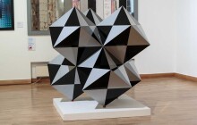 Výrazná plastika Diamant je od letošního jara ve stálé expozici Muzea umění Olomouc