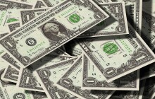 Právě dnes: Zavádí se dolar a začíná se bojovat o Falklandy