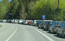 Doprava na Svatém Kopečku v neděli kolabovala. Příjezd musela uzavřít policie