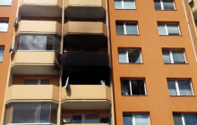 Hasiči zasahovali v Krasicích. Požár se rozšířil z balkónu