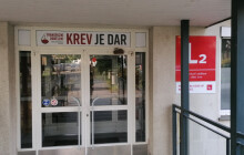 Můstek je v havarijním stavu. Dárci krve musí jinudy