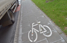 Cyklistům by ve Chválkovické ulici mohla ulehčit nová cyklostezka. Město jí postaví, pokud dostane dotaci