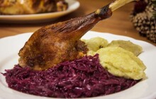 Svatý Martin přijíždí do Olomouce. Kam na husí menu?