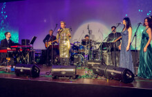 Dlouhá noc a Flames of love. Helena Vondráčková sladce omámila Olomouc