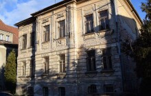 Highlighty týdne: Dražba vily v Husově ulici a stavba kolejí Redstone pokračuje