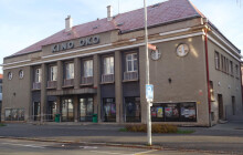 Nový kinosál i střecha. Opravy kina jsou v plném proudu