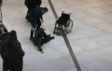 VIDEO: Kolik Olomoučanů pomůže vozíčkáři po pádu? Sociální experiment v Šantovce