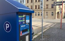 Jdou do něj peníze z pokut i parkovného. Jak si vede Fond mobility?