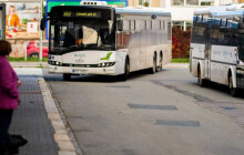 Cestující si letos připlatí. Ale jen za papírové jízdenky