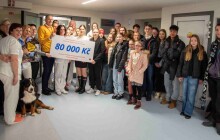 Slovanské gymnázium zdvojnásobilo svou pomoc ve FN Olomouc. Jejich sbírka vynesla 80 tisíc