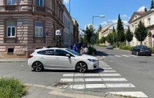 Olomoucké ulice brázdí vozidla Applu. Snímkují ulice pro vlastní mapy