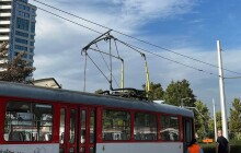 Stržené troleje mění provoz tramvají. Z Hlavního nádraží pouze jednou linkou