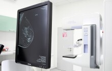 Vyšetření rakoviny prsu by se nemělo odkládat ani během koronaviru. Podle vedoucí mamografického centra se není čeho obávat